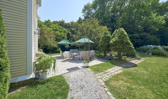 208 High St, Belfast, ME 04915