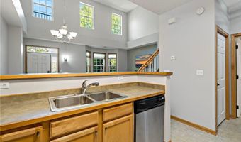15382 Founders Ln 804, Apple Valley, MN 55124