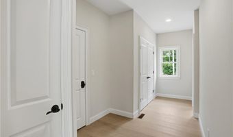 413 New River Rd, Lincoln, RI 02838
