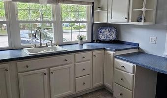 41 Park Ln, Coventry, RI 02816