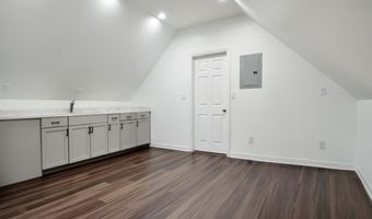 22 E 44TH St, Bayonne, NJ 07002