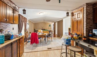 76 Railroad St, Auxier, KY 41602