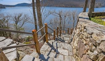 11 Driftwood Rd, Danbury, CT 06811