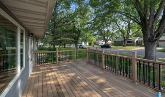 313 S 6th Ave, Brandon, SD 57005