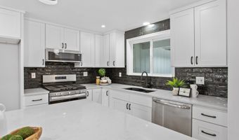 19080 SW BROOKLAWN Pl, Beaverton, OR 97003