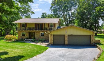 8852 Ridge Hill Dr, Indianapolis, IN 46217