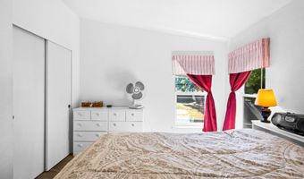 2154 LYON St, Albany, OR 97322