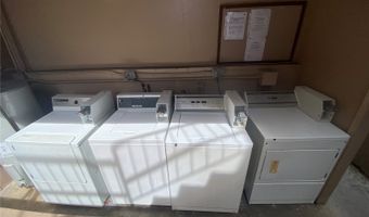 904 Lunalilo St 17, Honolulu, HI 96822