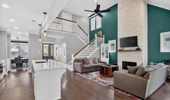 7725 S Shoreline Blvd, Benton, AR 72019