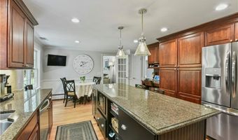 91 Cindyann Dr, East Greenwich, RI 02818