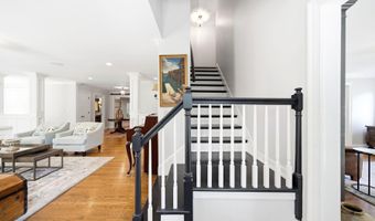 12601 N Osage Rd, Anchorage, KY 40223