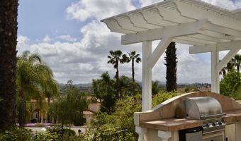 2464 Canyon Creek Rd, Escondido, CA 92025