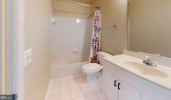 5947 FOUNDERS HILL Dr 103, Alexandria, VA 22310
