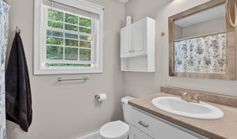 126 Rogers Rd, Barnstead, NH 03225