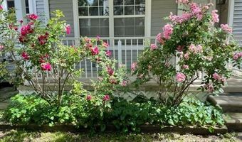 4299 Pine Ridge Ct, Ann Arbor, MI 48105