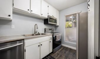 5700 Baltimore Dr 215, La Mesa, CA 91942