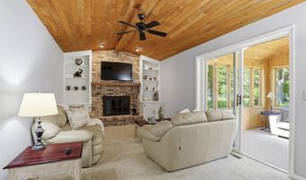 3501 N MORRISON St, Appleton, WI 54911