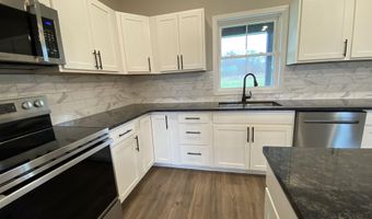 10 Trinton Ave, Bedford, IN 47421