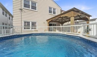 96 W 8th St, Bayonne, NJ 07002