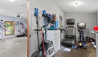 946 Briarwood Dr, Bartlesville, OK 74006