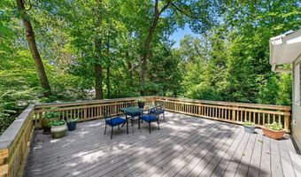 3843 30TH St N, Arlington, VA 22207