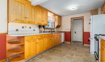 154 Essex Rd, North Kingstown, RI 02852