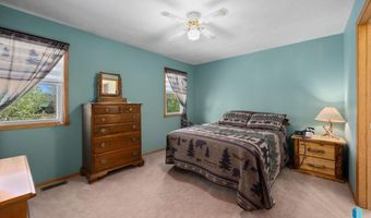 1012 E Magnolia Dr, Brandon, SD 57005