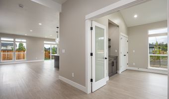87653 8th St, Veneta, OR 97487