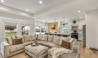 6482 Crown Cres, Ammon, ID 83406