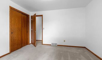 W2527 SKYVIEW Court, Appleton, WI 54915