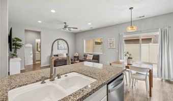 205 Spotted Saddle Way, Fallbrook, CA 92028