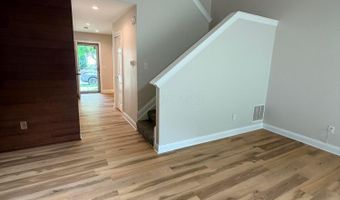 9327 Polaris Green Dr, Columbus, OH 43240