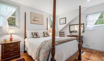 22 Brayton Rd, Smithfield, RI 02917