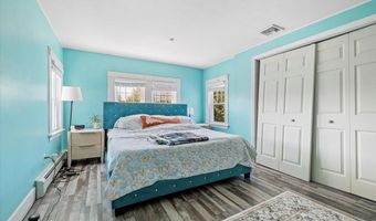 45 County Line Rd, Amityville, NY 11701