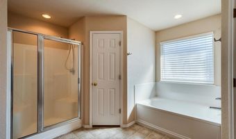 706 Lakeview Dr, Alvarado, TX 76009