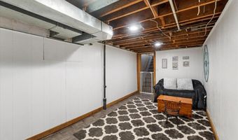 9513 Sequoia Ct, Affton, MO 63123