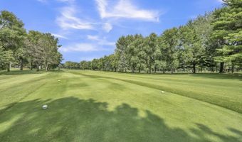 994 Emerald Hills Dr S, Arnolds Park, IA 51331
