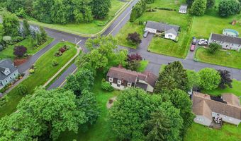 2 Sequoia Dr, Cromwell, CT 06416