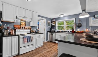 554 E River View Dr, Austinburg, OH 44010