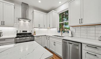 586 Kuehnle Ave, Ann Arbor, MI 48103
