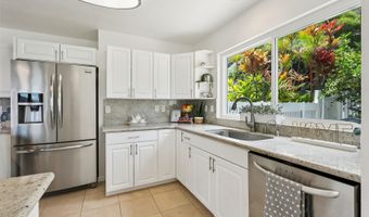 928 Hokulani St, Honolulu, HI 96825