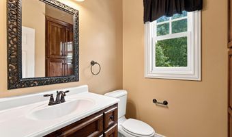 584 Southgate Dr, Camden, SC 29020