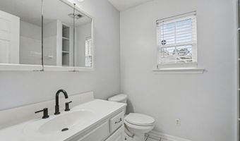 4 Shiney Leaf Ct, Beaufort, SC 29907