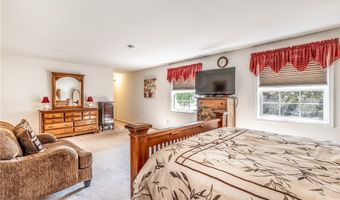 53 Brookpark Dr, Amherst, NY 14228