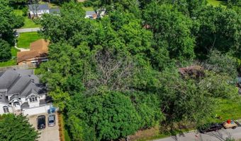 4 N Niles Ave, Addison, IL 60101