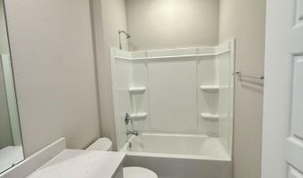 759 Bay Breeze Dr, Biloxi, MS 39532