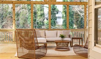 806 Moonlit Ln NW, Acworth, GA 30102