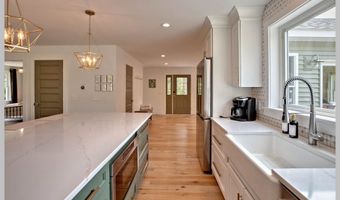 50 Champagne Cir, Campton, NH 03223