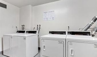 4977 BATTERY Ln 1-311, Bethesda, MD 20814