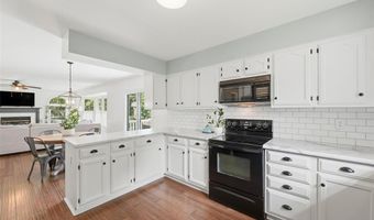 501 Oak Leaf Manor Ct, Ballwin, MO 63021